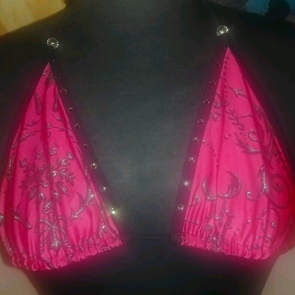 Costume - Picture 2 of 8